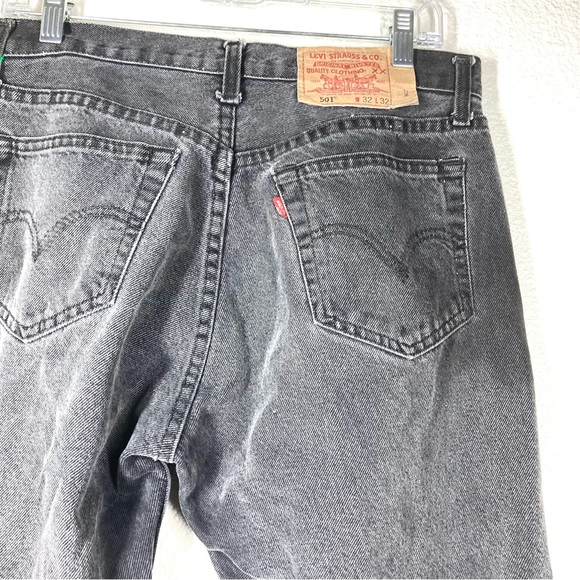 Levi's 501 Washed Baggy Black Distressed Cutt Of Hem 32 High Rise Button Fly - Picture 15 of 16